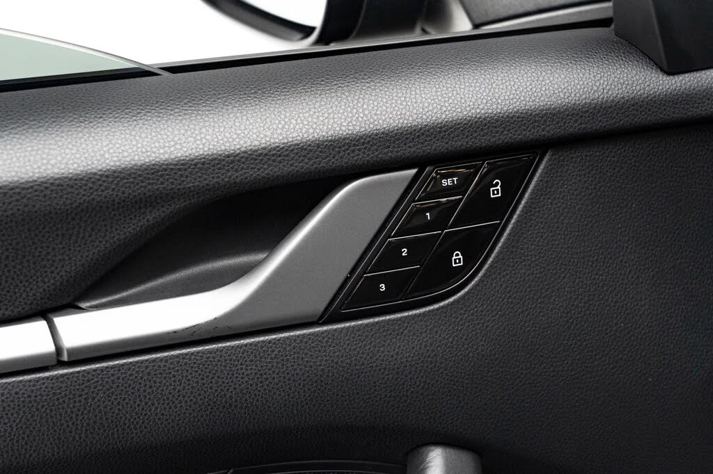 2021 Porsche 992 Carrera - Image 16 of 31