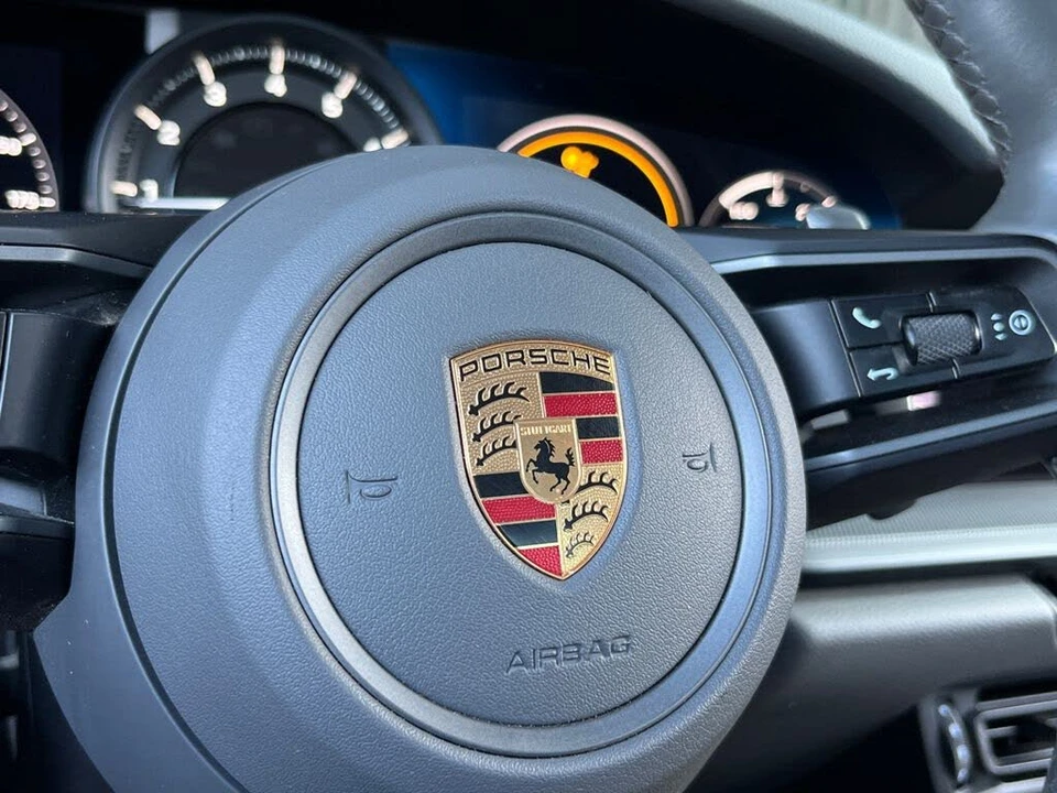 2021 Porsche 992 Carrera - Image 18 of 25