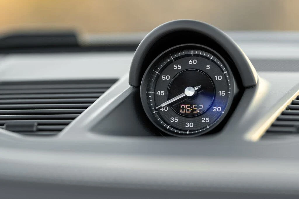 2021 Porsche 992 Carrera - Image 16 of 31