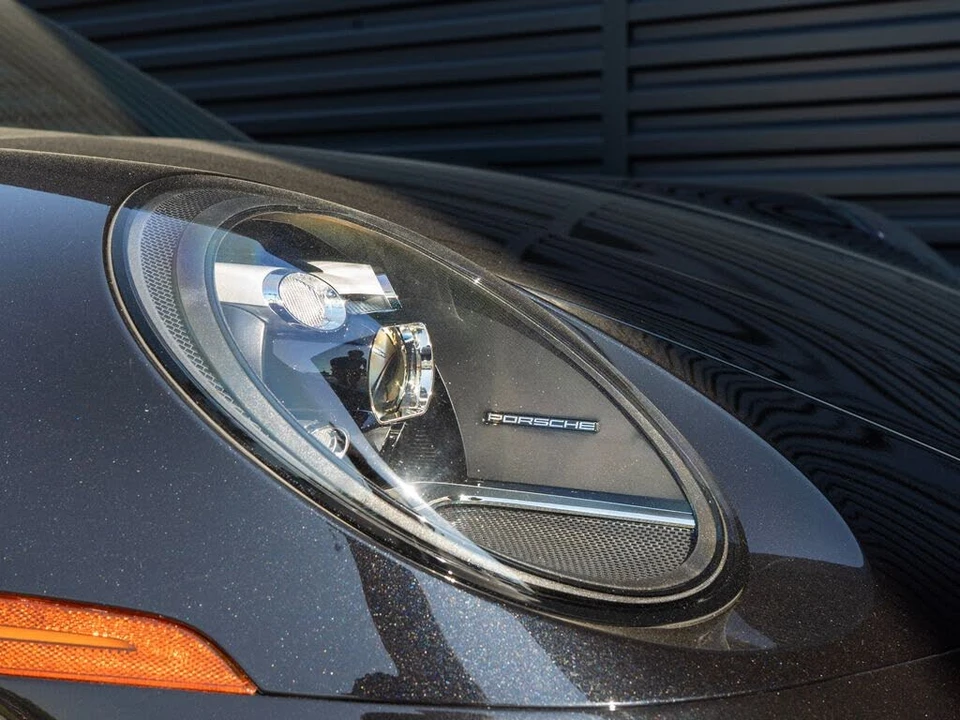 2021 Porsche 992 Carrera - Image 13 of 31