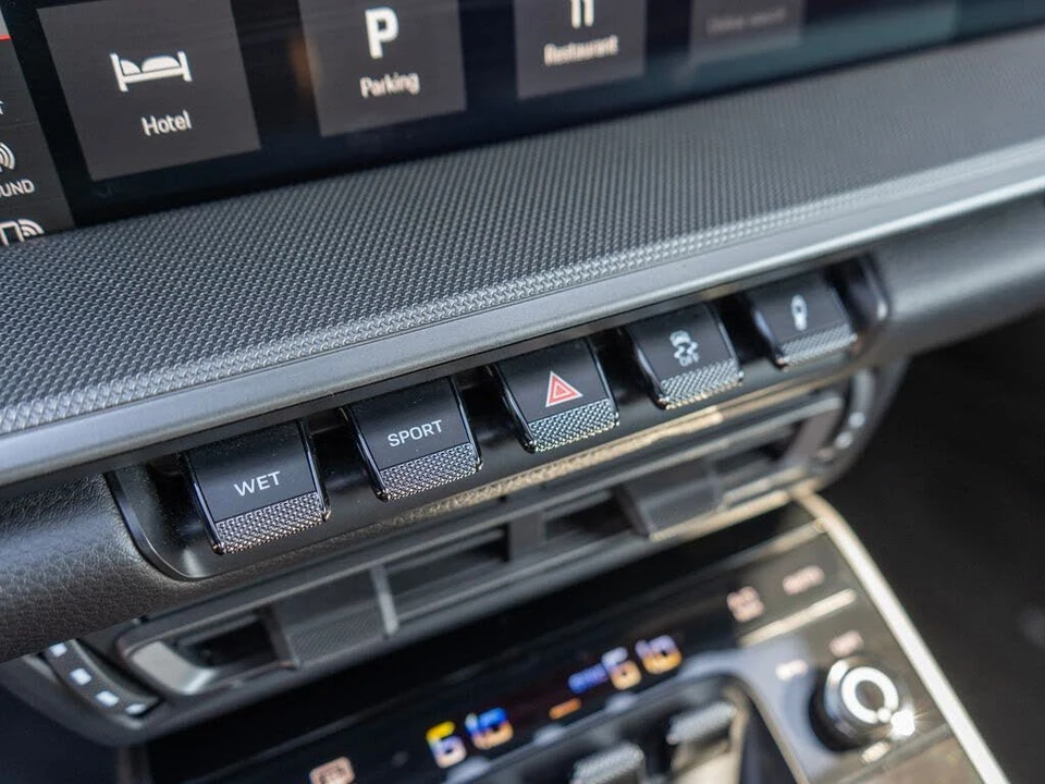 2021 Porsche 992 Carrera - Image 23 of 31