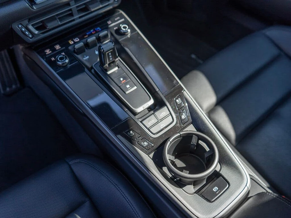 2021 Porsche 992 Carrera - Image 25 of 31