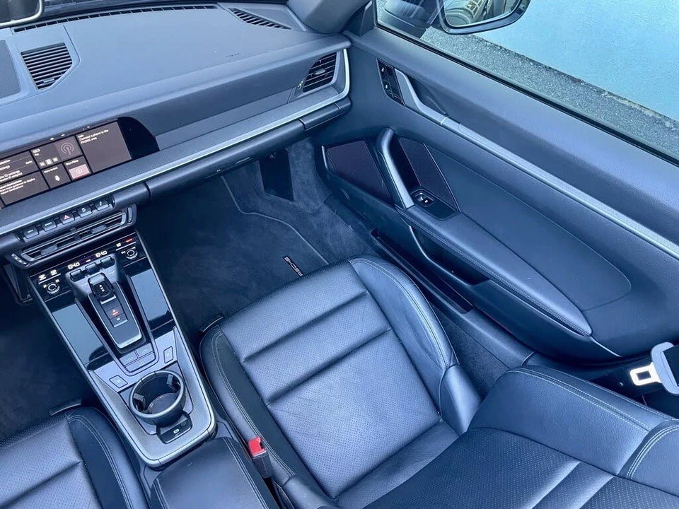 2021 Porsche 992 Carrera - Image 17 of 31