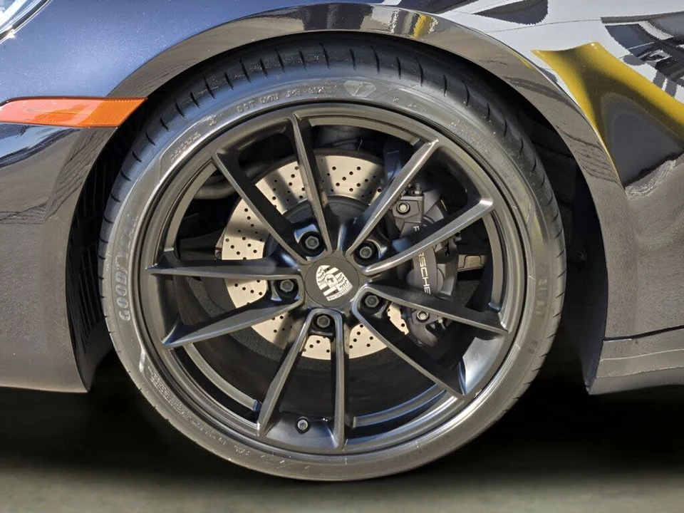 2021 Porsche 992 Carrera - Image 11 of 31