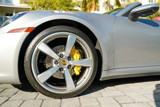 2021 Porsche 992 Carrera - Image 10 of 21