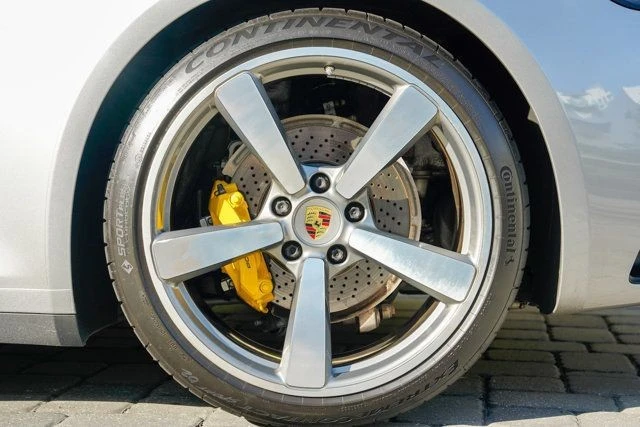 2021 Porsche 992 Carrera - Image 15 of 21