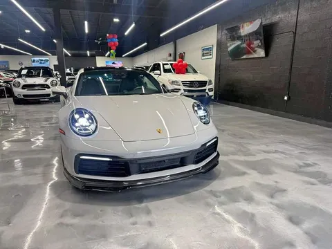 2021 Porsche 911 Carrera / Carrera 4