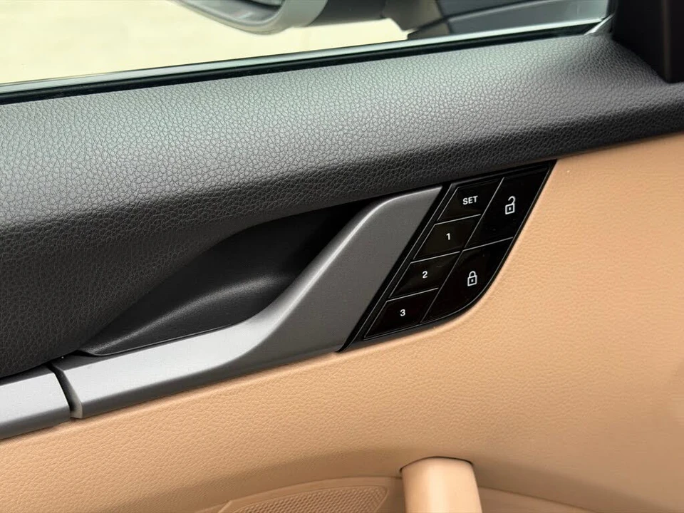 2021 Porsche 992 Carrera - Image 26 of 31
