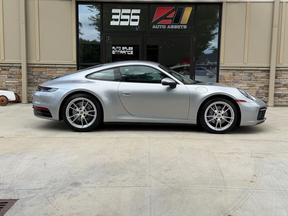 2021 Porsche 992 Carrera - Image 2 of 31