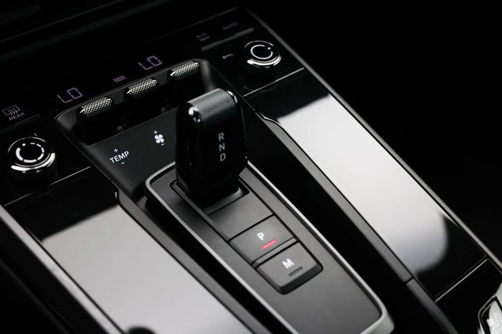 2021 Porsche 992 Carrera - Image 25 of 31