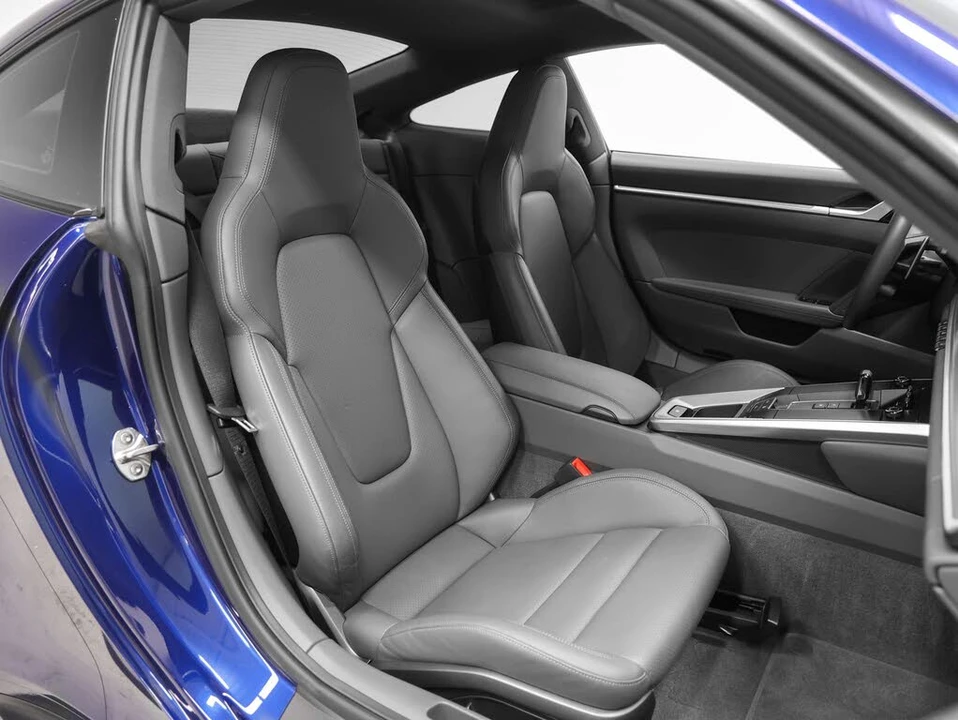 2021 Porsche 992 Carrera - Image 25 of 31