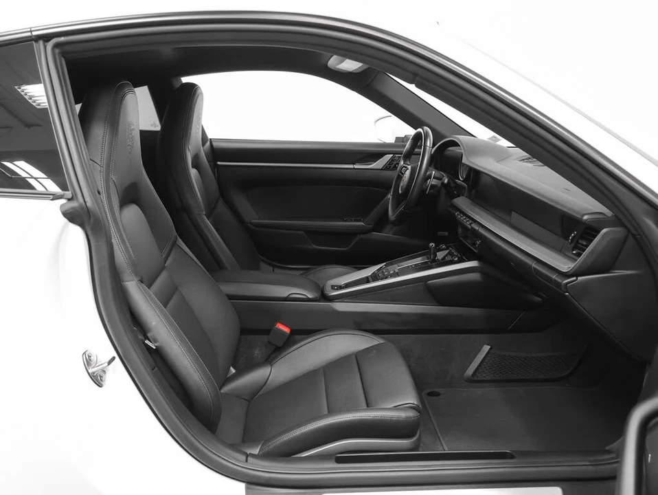 2021 Porsche 992 Carrera - Image 26 of 31