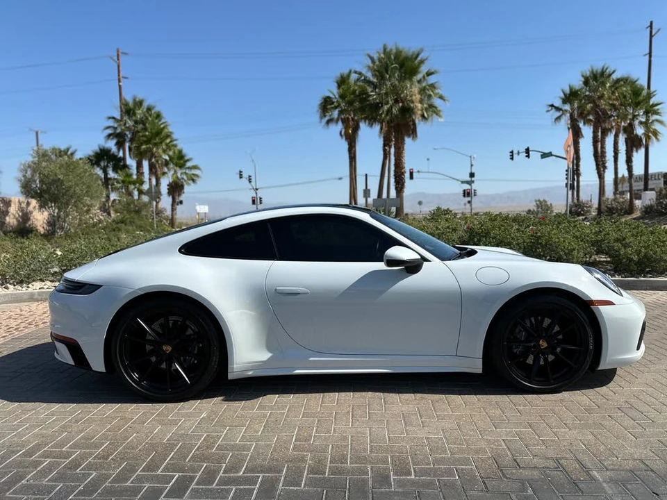 2021 Porsche 992 Carrera - Image 16 of 31