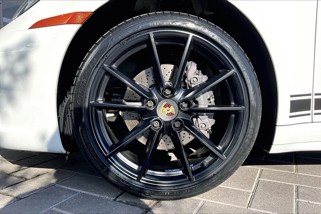 2021 Porsche 992 Carrera - Image 9 of 30
