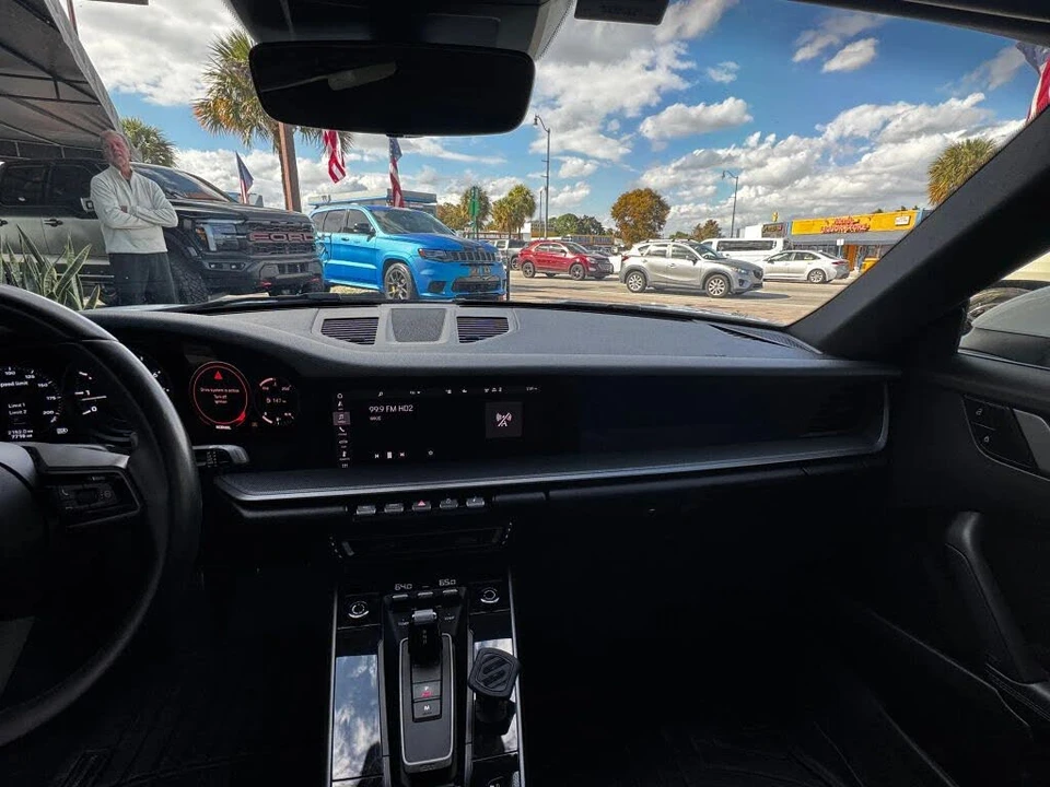 2021 Porsche 992 Carrera - Image 18 of 24