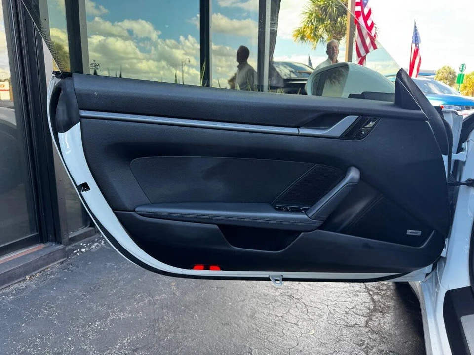 2021 Porsche 992 Carrera - Image 11 of 24