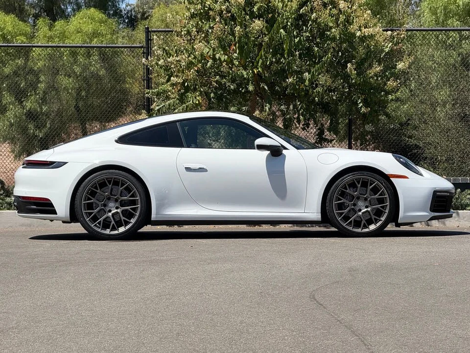2021 Porsche 992 Carrera - Image 8 of 31