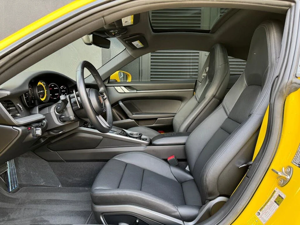 2021 Porsche 992 Carrera - Image 28 of 31