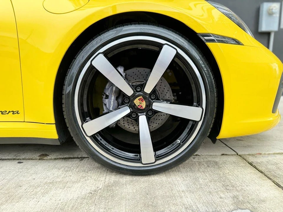 2021 Porsche 992 Carrera - Image 25 of 31