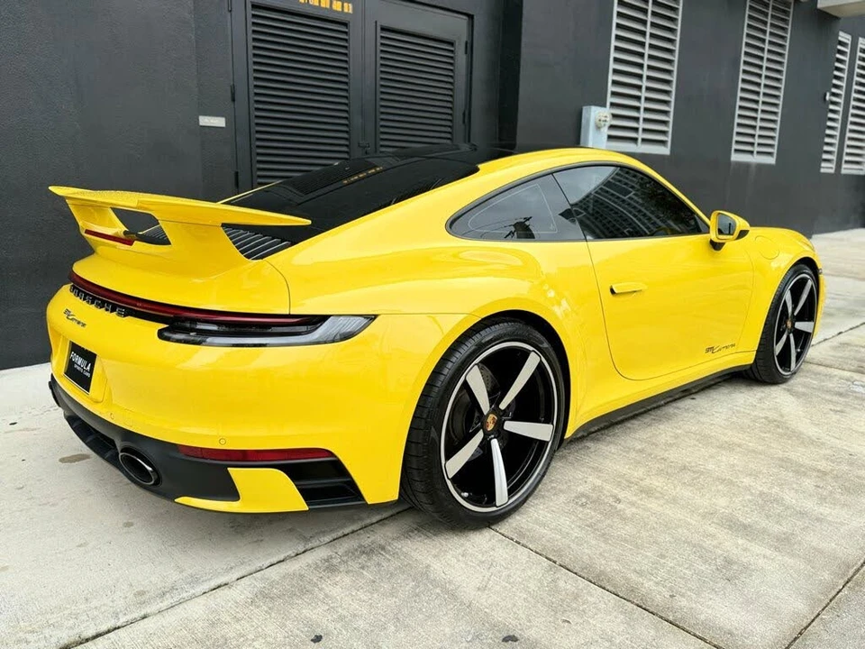 2021 Porsche 992 Carrera - Image 9 of 31