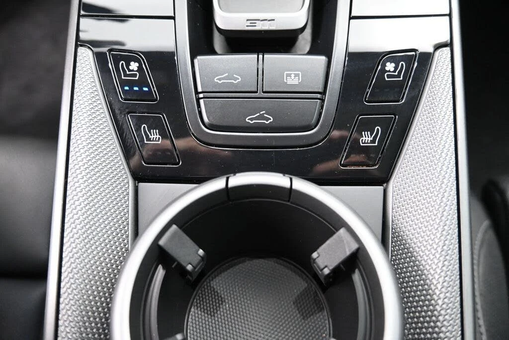 2021 Porsche 992 Carrera - Image 17 of 30