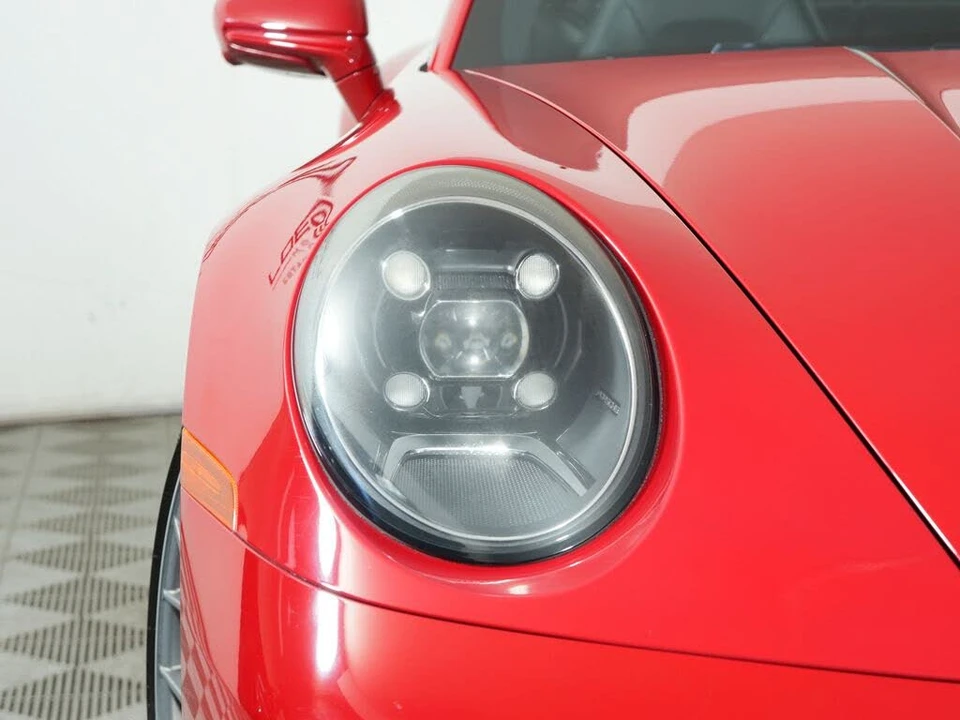 2021 Porsche 992 Carrera - Image 11 of 31