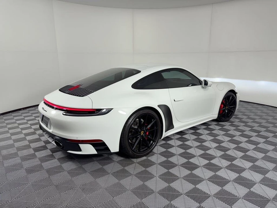 2021 Porsche 992 Carrera - Image 9 of 31