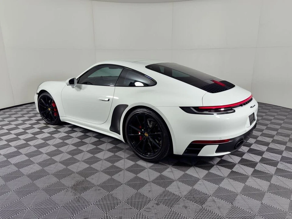 2021 Porsche 992 Carrera - Image 3 of 31
