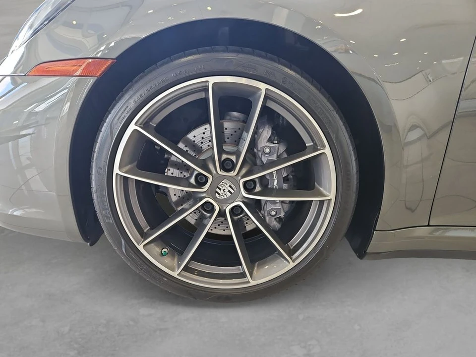 2021 Porsche 992 Carrera - Image 10 of 26