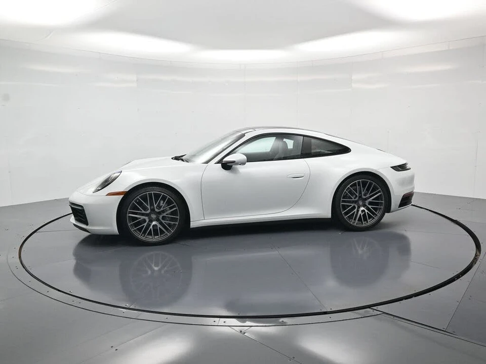 2021 Porsche 992 Carrera - Image 2 of 31