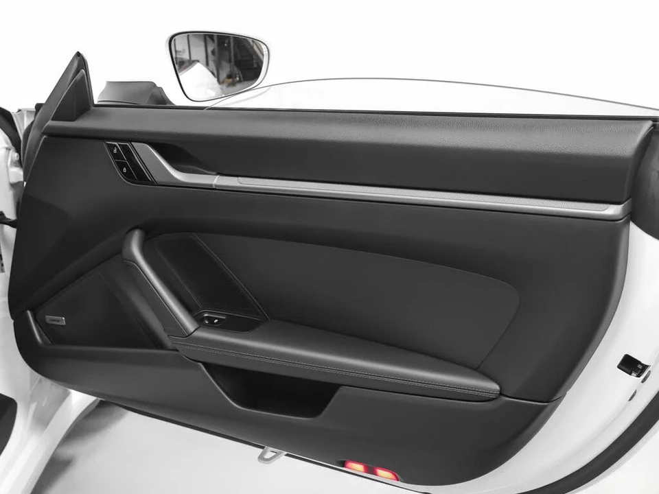 2021 Porsche 992 Carrera - Image 29 of 31