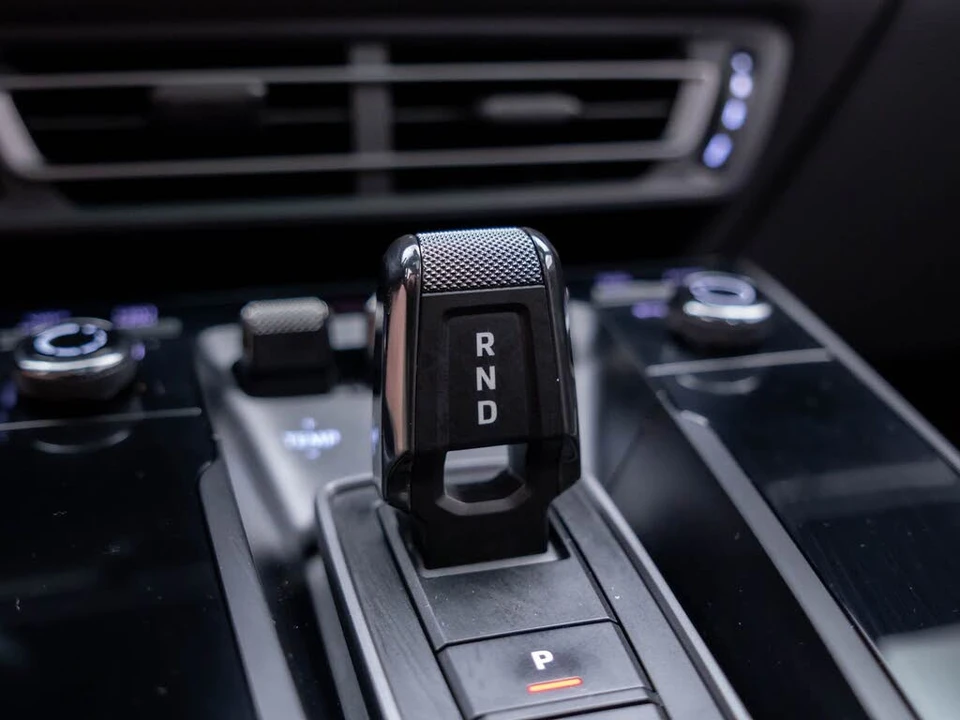 2021 Porsche 992 Carrera - Image 25 of 31