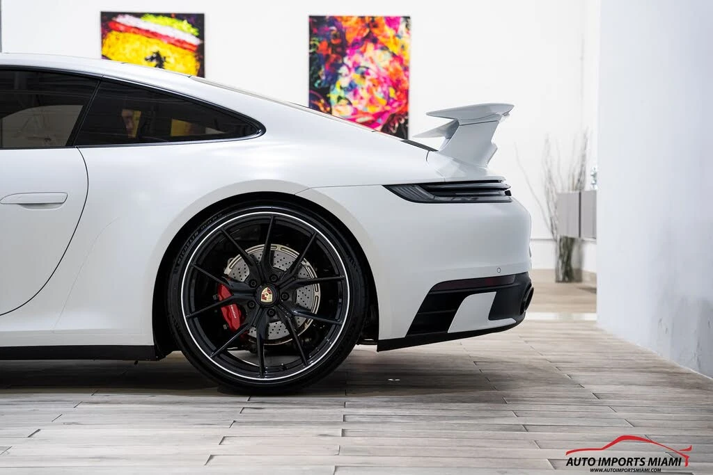 2021 Porsche 992 Carrera - Image 13 of 31