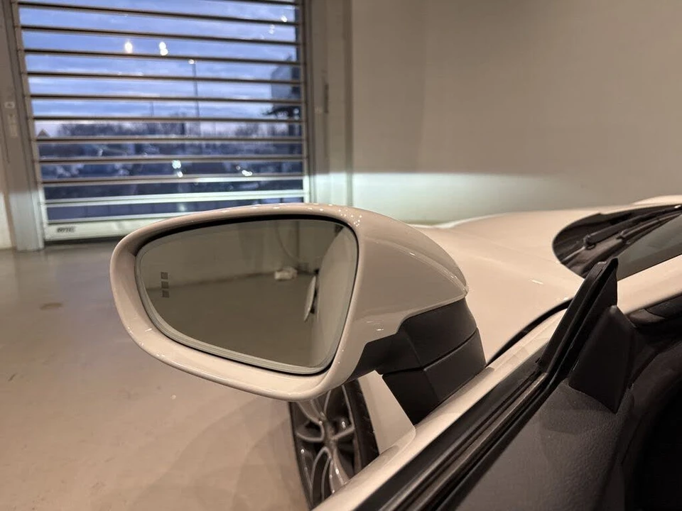 2021 Porsche 992 Carrera - Image 15 of 31