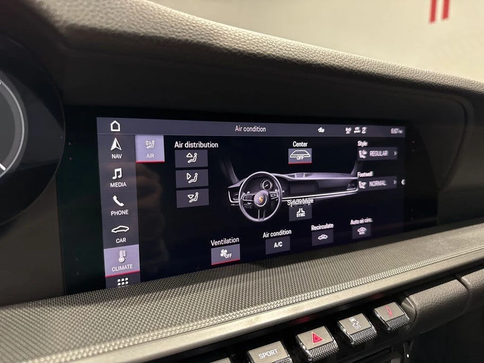 2021 Porsche 992 Carrera - Image 21 of 31