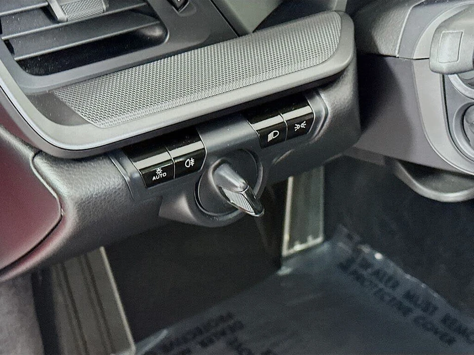 2021 Porsche 992 Carrera - Image 11 of 31