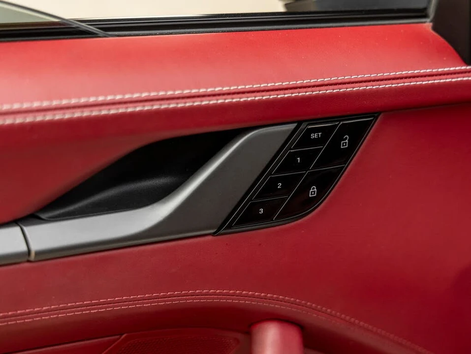 2021 Porsche 992 Carrera - Image 21 of 31
