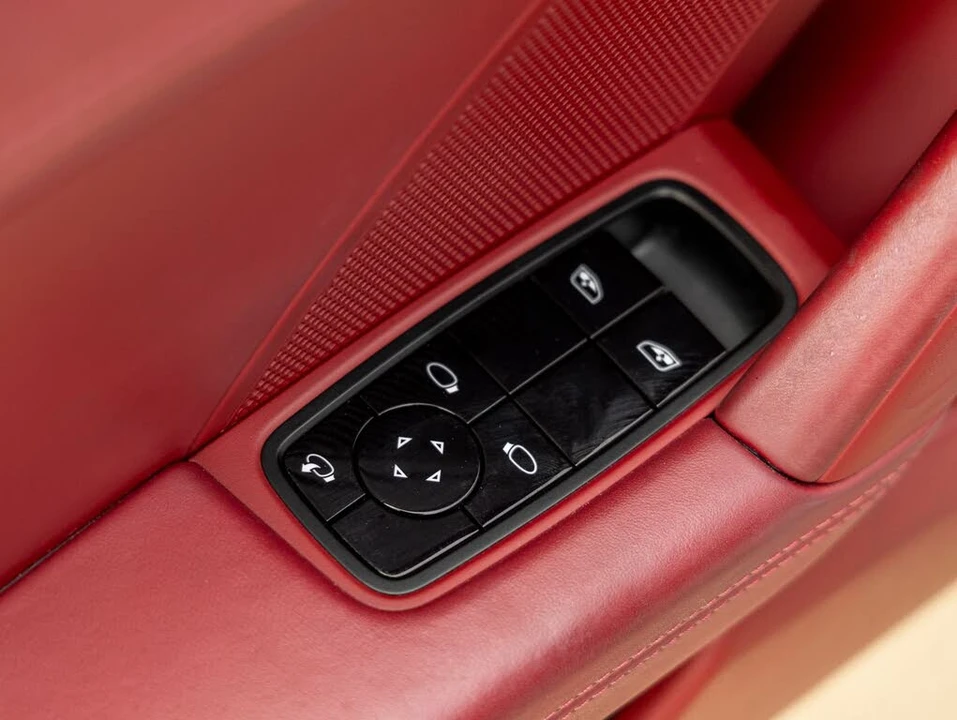 2021 Porsche 992 Carrera - Image 22 of 31