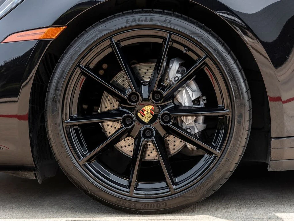 2021 Porsche 992 Carrera - Image 15 of 31