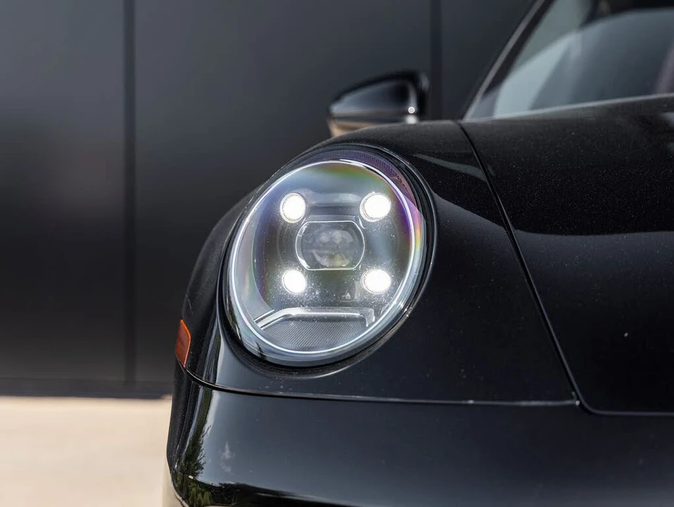 2021 Porsche 992 Carrera - Image 18 of 31
