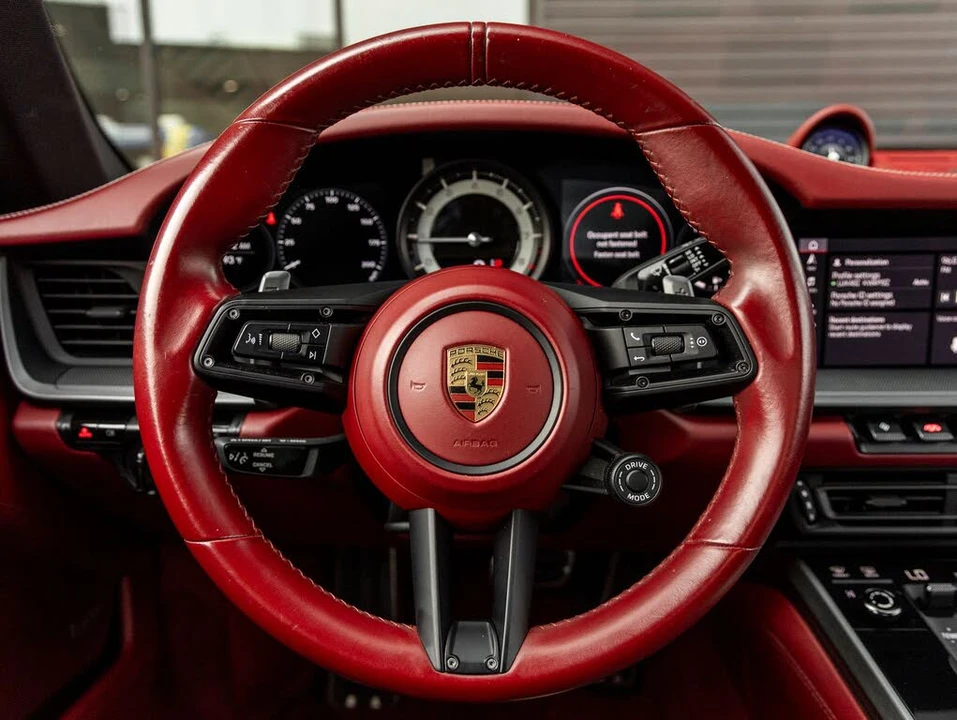 2021 Porsche 992 Carrera - Image 25 of 31