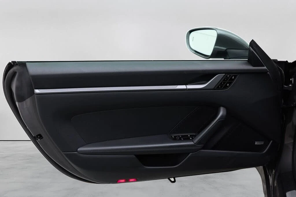 2021 Porsche 992 Carrera - Image 28 of 31