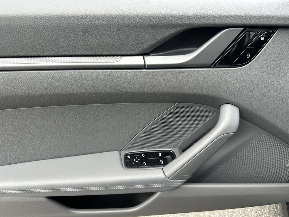 2021 Porsche 992 Carrera - Image 14 of 31