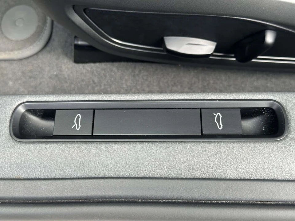 2021 Porsche 992 Carrera - Image 17 of 31