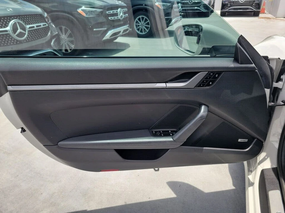 2021 Porsche 992 Carrera - Image 11 of 30