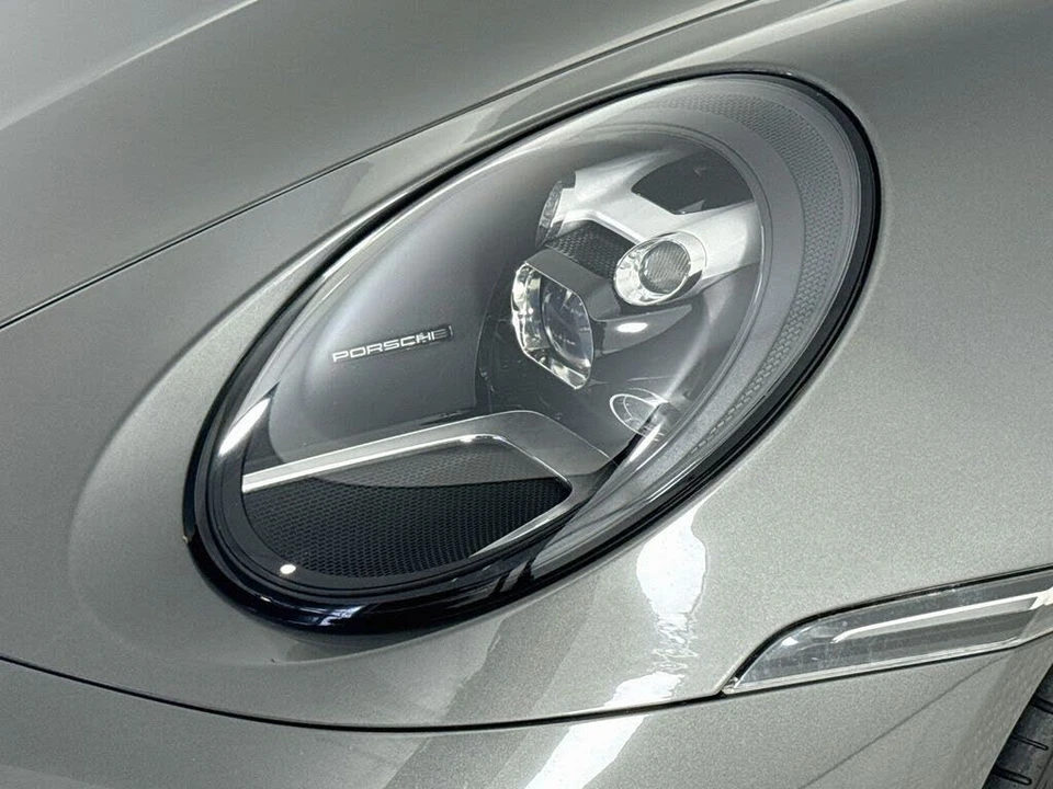 2021 Porsche 992 Carrera - Image 28 of 31