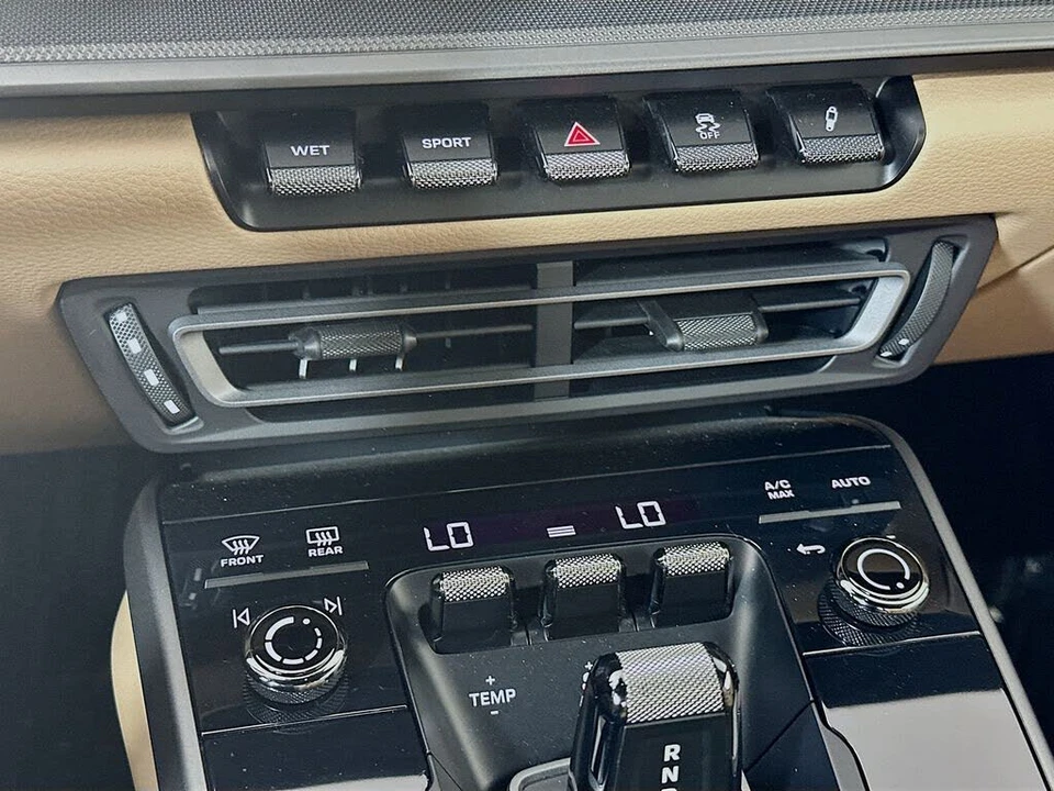 2021 Porsche 992 Carrera - Image 18 of 31
