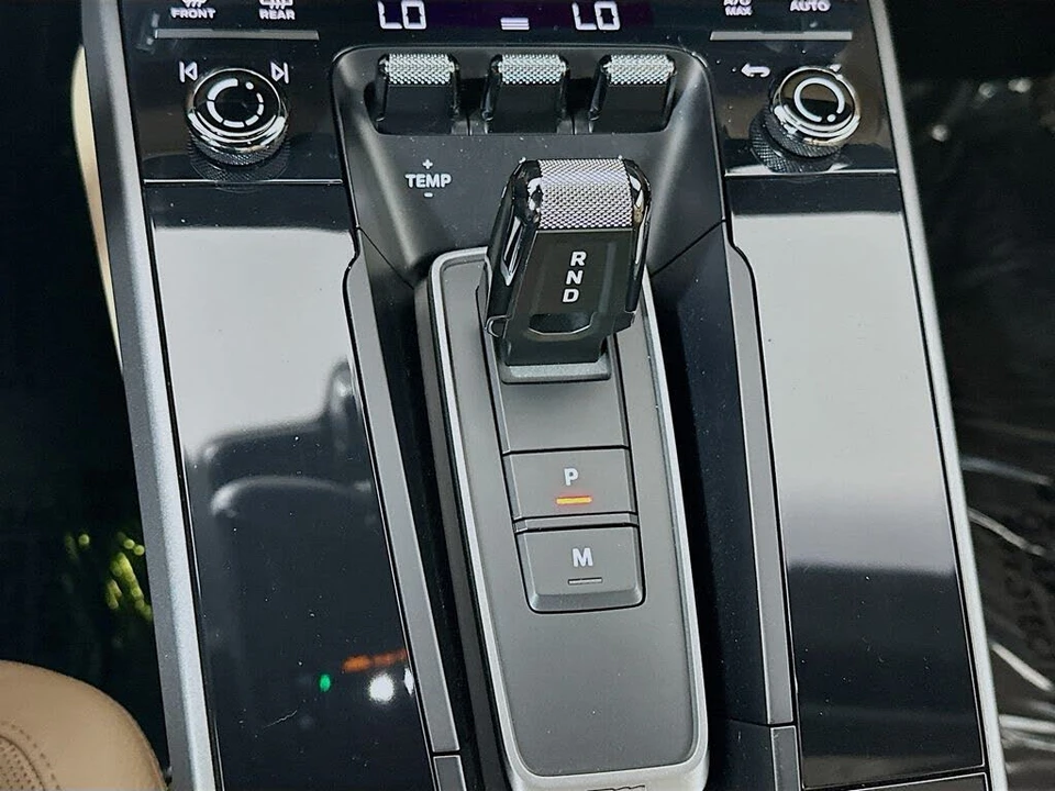 2021 Porsche 992 Carrera - Image 19 of 31