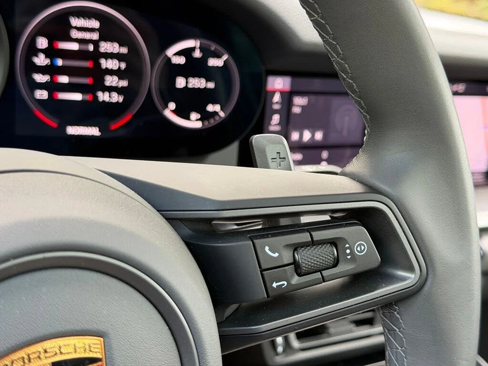 2021 Porsche 992 Carrera - Image 29 of 31