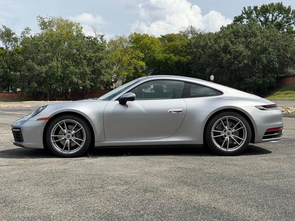 2021 Porsche 992 Carrera - Image 2 of 31
